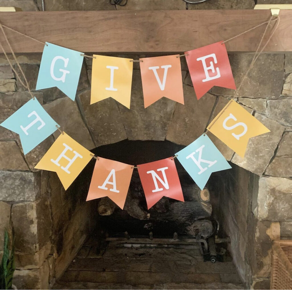 give thanks free printable banner for thanksgiving
